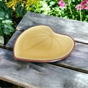 SMALL leaf or heart shaped trinket dish, ceramic with a cracked glaze, EUC